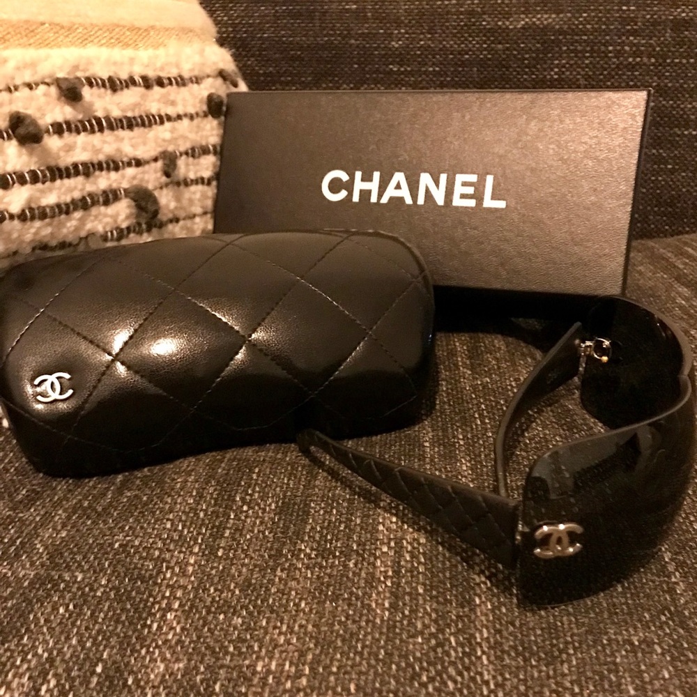 CHANEL shield sunglasses